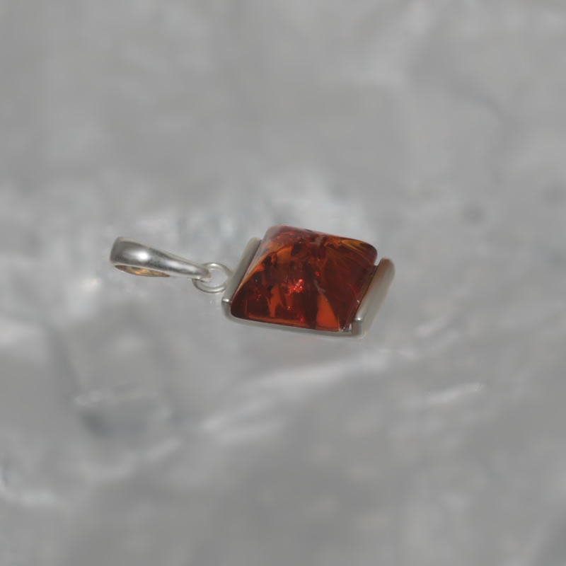 SILVER PENDANT WITH AMBER_GDSB-268