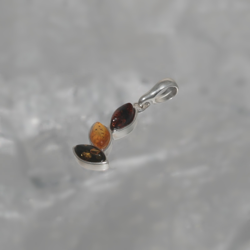 SILVER PENDANT WITH AMBER_GDSB-269