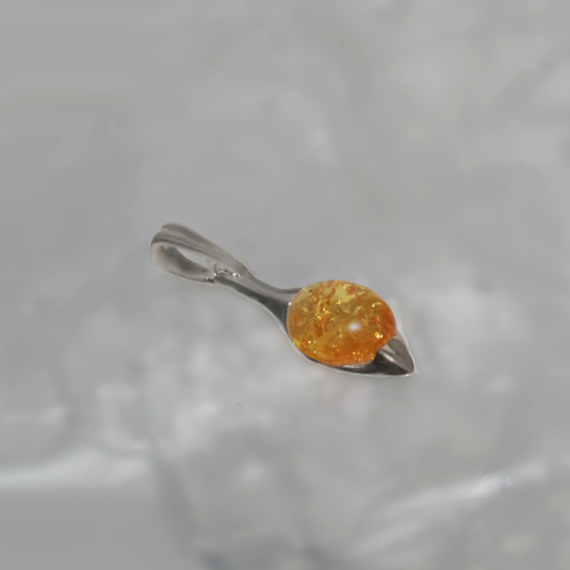 SILVER PENDANT WITH AMBER_KZSB-002