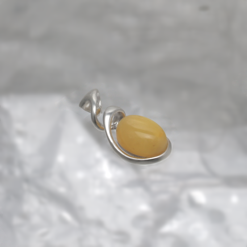 SILVER PENDANT WITH AMBER_KZSB-004