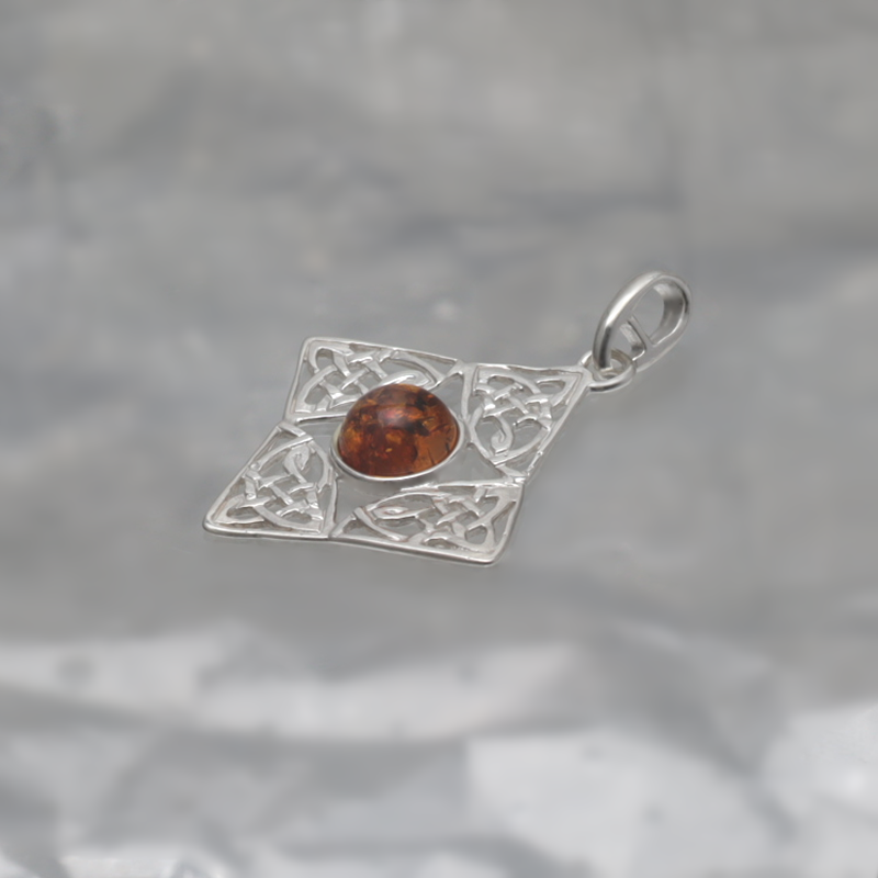 SILVER PENDANT WITH AMBER_KZSB-029