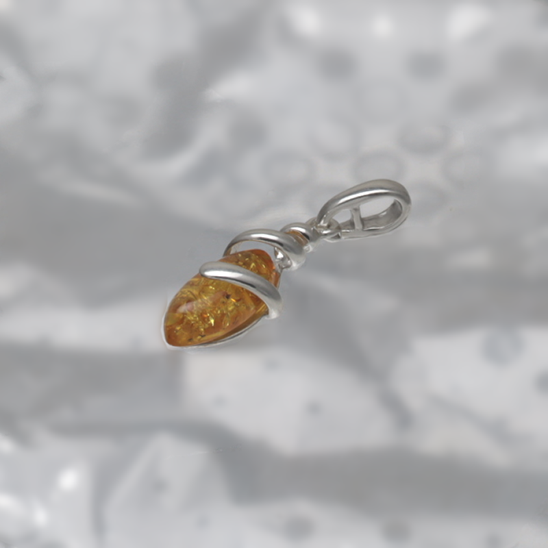 SILVER PENDANT WITH AMBER_KZSB-082