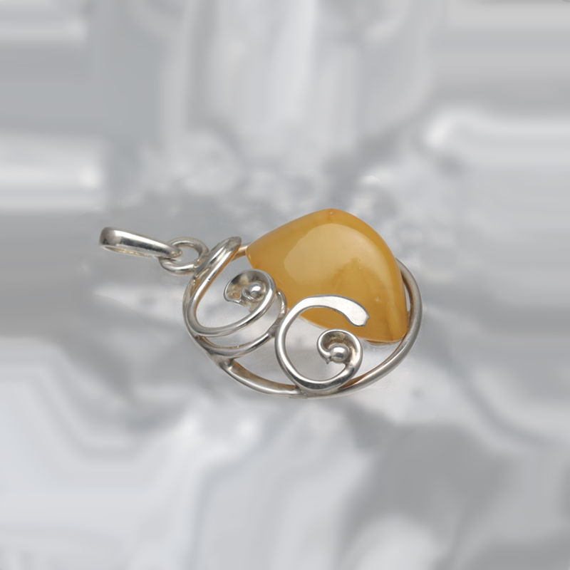 PENDENTIF EN ARGENT AVEC AMBER_KBSB1