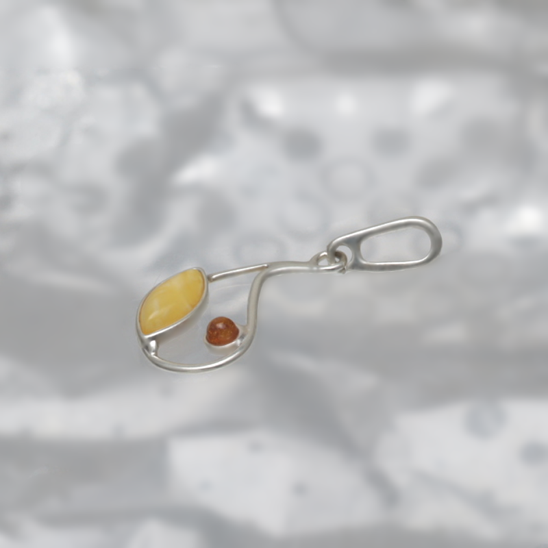 SILVER PENDANT WITH AMBER_KZSB-096