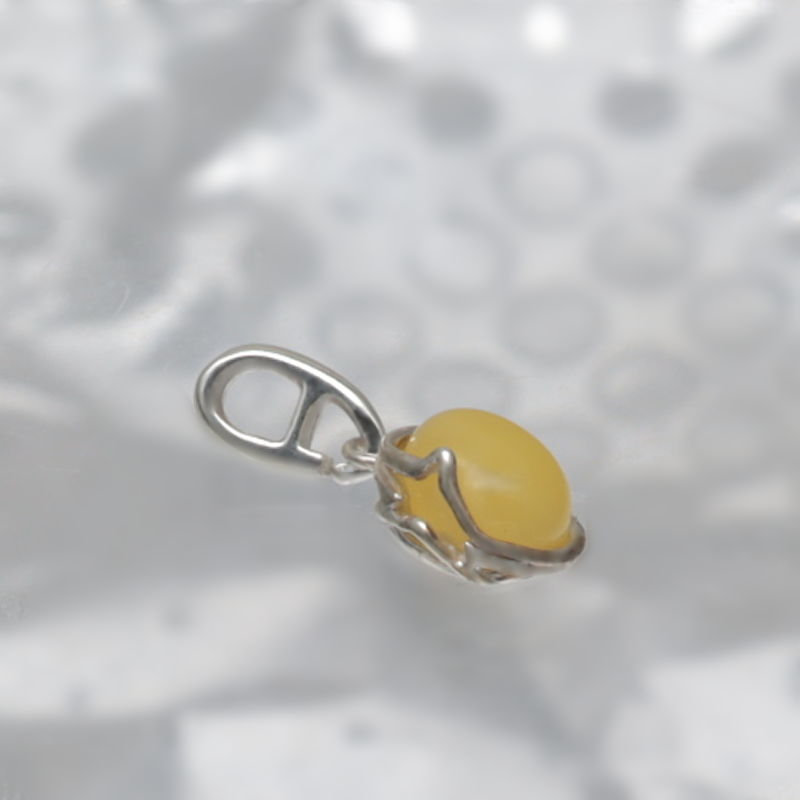 SILVER PENDANT WITH AMBER_KZSB-095