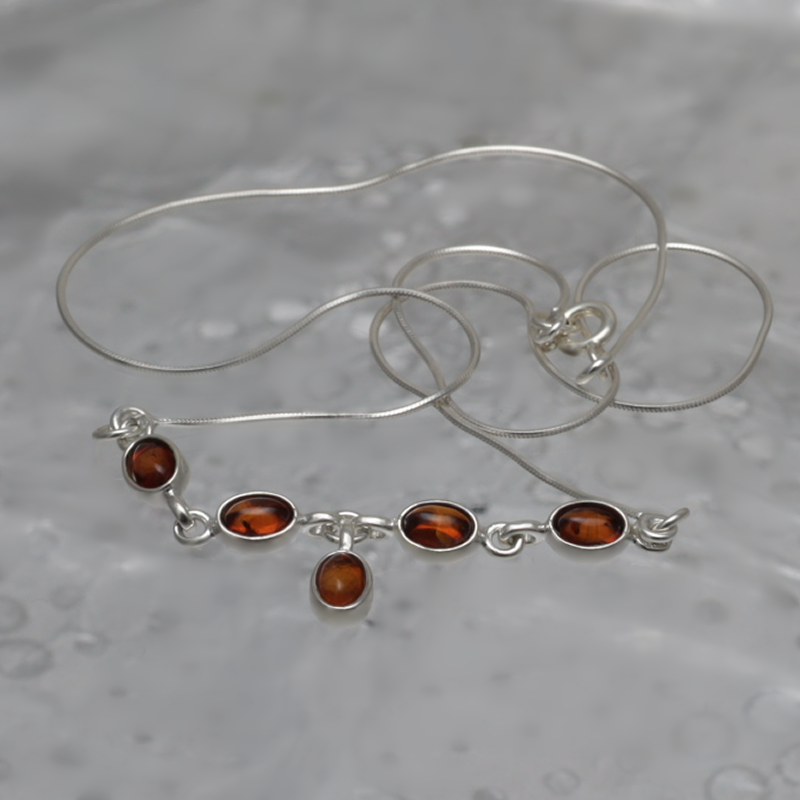 SILVER NECKLACE WITH AMBER_KKOL-007