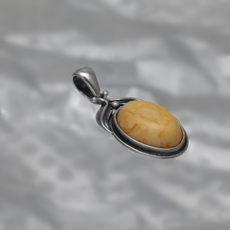 SILVER PENDANT WITH AMBER_GDSB-220